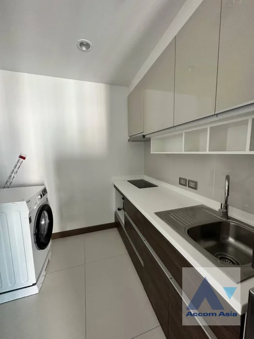 unit 2 Bedrooms  Condominium For Rent in Sukhumvit, Bangkok  near BTS Phrom Phong (AA33238)
