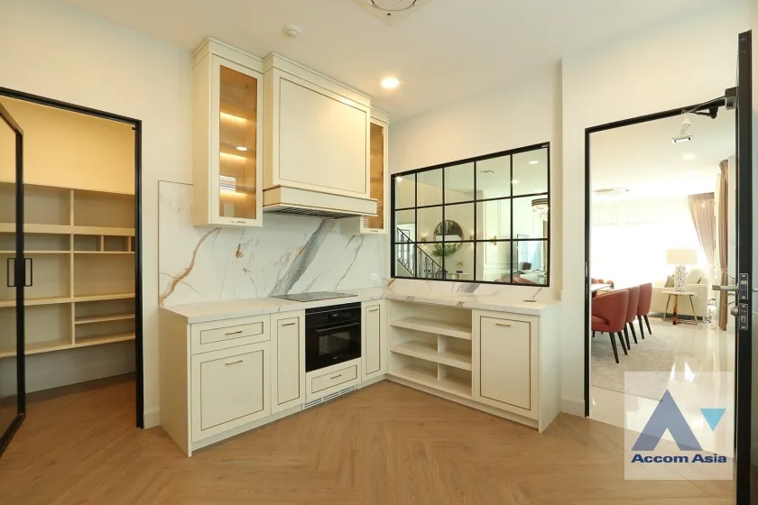 unitFully Furnished |  4 Bedrooms  House For Rent in Latkrabang, Bangkok  near ARL Ban Thap Chang (AA33242)