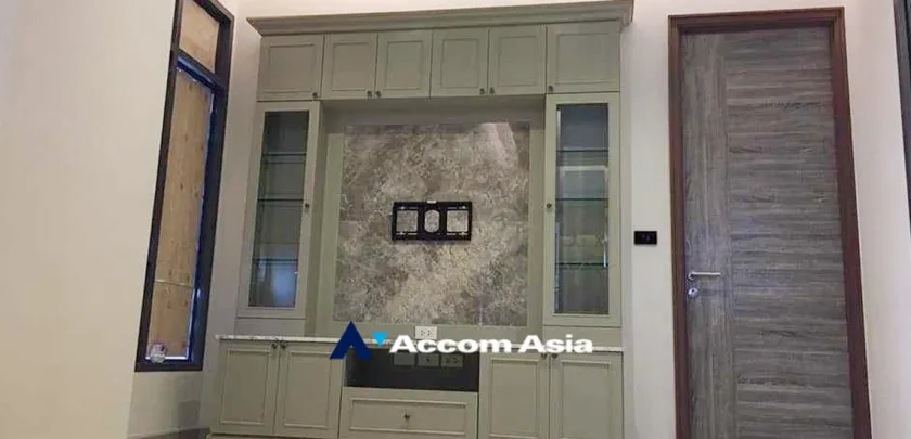 unit 2 Bedrooms  Condominium For Sale in Sukhumvit, Bangkok  near BTS On Nut (AA33245)