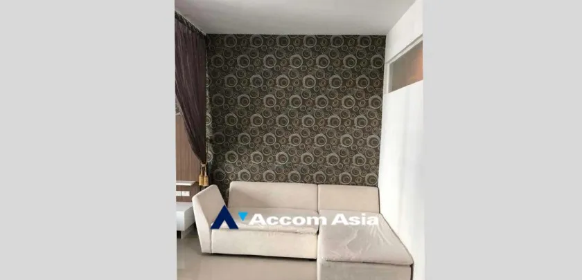 unit 1 Bedroom  Condominium For Sale in Charoen Nakhon, Bangkok  near BTS Krung Thon Buri (AA33263)