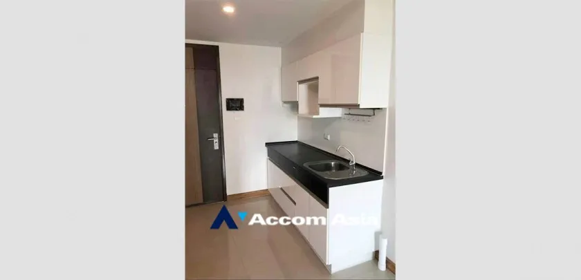 unit 1 Bedroom  Condominium For Sale in Charoen Nakhon, Bangkok  near BTS Krung Thon Buri (AA33263)