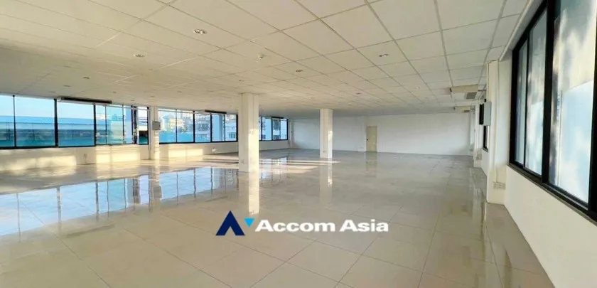 unit Office space For Rent in Sukhumvit, Bangkok  near BTS Phra khanong (AA33295)