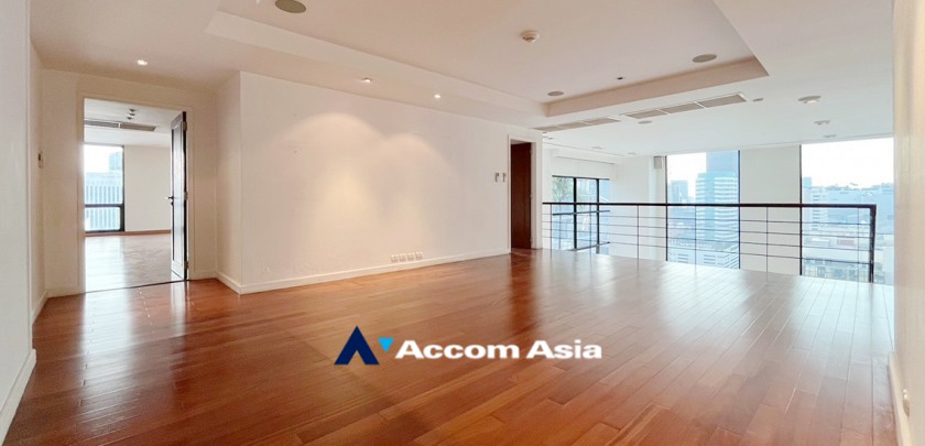 18  3 br Condominium For Sale in Ploenchit ,Bangkok BTS Chitlom at Somkid Gardens AA33297