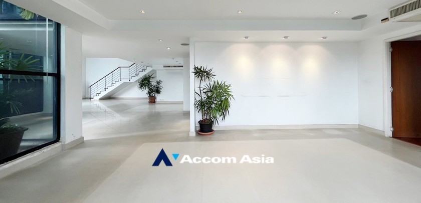 11  3 br Condominium For Sale in Ploenchit ,Bangkok BTS Chitlom at Somkid Gardens AA33297