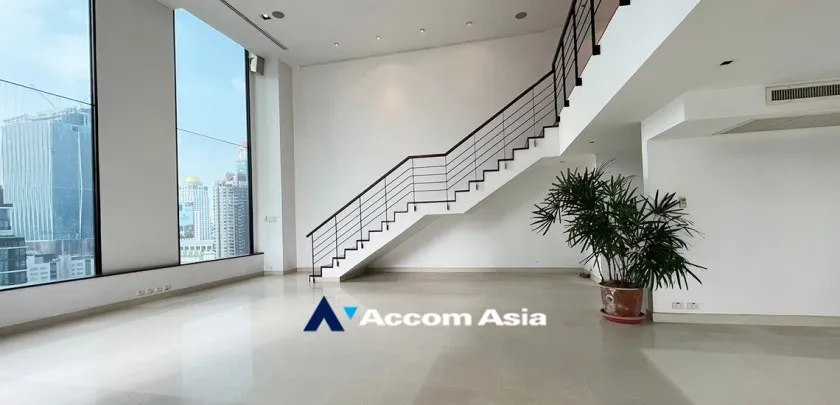 4  3 br Condominium For Sale in Ploenchit ,Bangkok BTS Chitlom at Somkid Gardens AA33297