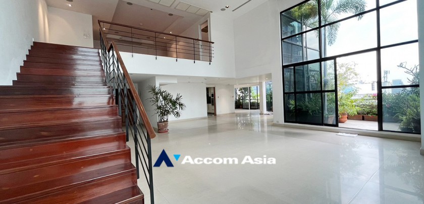  2  3 br Condominium For Sale in Ploenchit ,Bangkok BTS Chitlom at Somkid Gardens AA33297