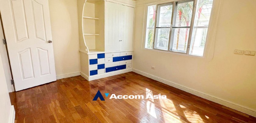 13  3 br House for rent and sale in Pattanakarn ,Bangkok BTS Bang Chak at Nantawan Village Onnuch AA33303