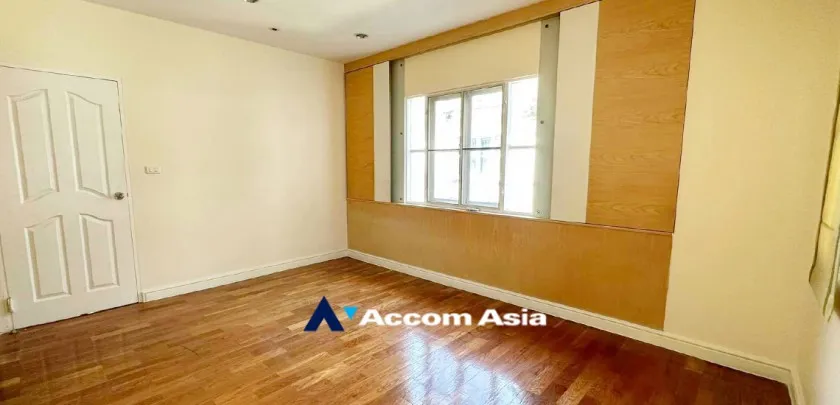 14  3 br House for rent and sale in Pattanakarn ,Bangkok BTS Bang Chak at Nantawan Village Onnuch AA33303