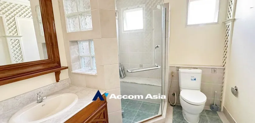16  3 br House for rent and sale in Pattanakarn ,Bangkok BTS Bang Chak at Nantawan Village Onnuch AA33303