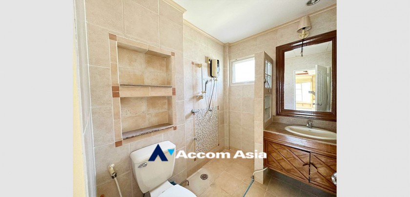 17  3 br House for rent and sale in Pattanakarn ,Bangkok BTS Bang Chak at Nantawan Village Onnuch AA33303