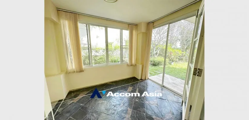 20  3 br House for rent and sale in Pattanakarn ,Bangkok BTS Bang Chak at Nantawan Village Onnuch AA33303