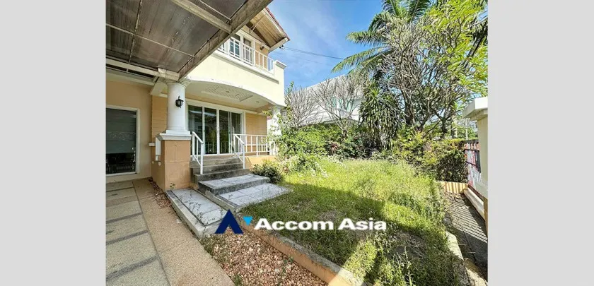  1  3 br House for rent and sale in Pattanakarn ,Bangkok BTS Bang Chak at Nantawan Village Onnuch AA33303