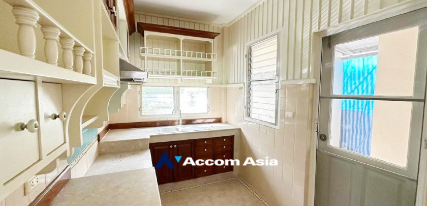 7  3 br House for rent and sale in Pattanakarn ,Bangkok BTS Bang Chak at Nantawan Village Onnuch AA33303