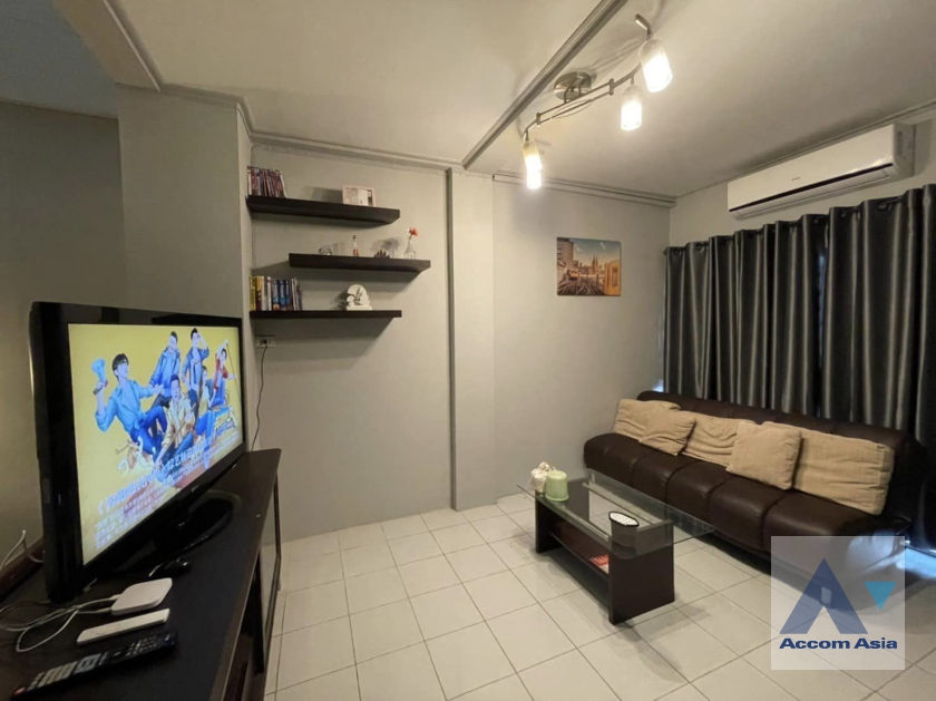  1  5 br Townhouse For Rent in Ratchadaphisek ,Bangkok MRT Sutthisan AA33316