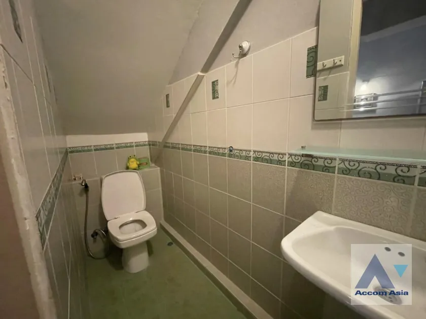 17  5 br Townhouse For Rent in Ratchadaphisek ,Bangkok MRT Sutthisan AA33316