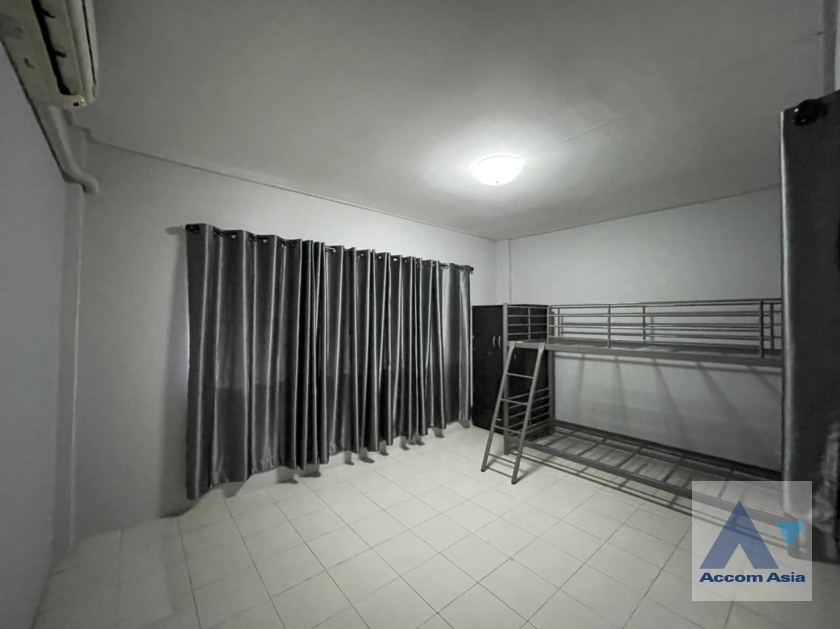 14  5 br Townhouse For Rent in Ratchadaphisek ,Bangkok MRT Sutthisan AA33316