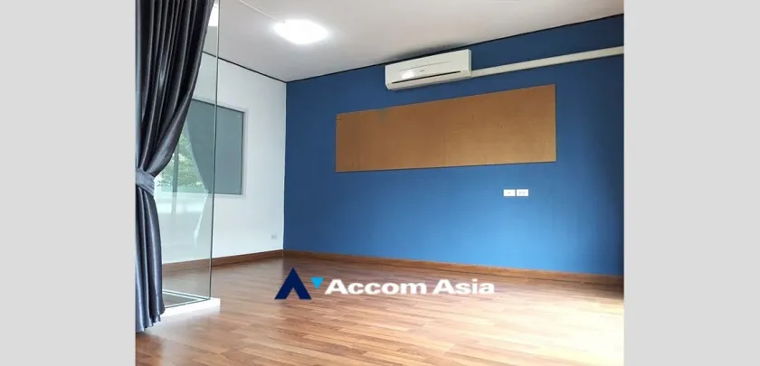 unitHome Office, Pet friendly |  6 Bedrooms  Townhouse For Rent & Sale in Pattanakarn, Bangkok  near BTS On Nut (AA33317)