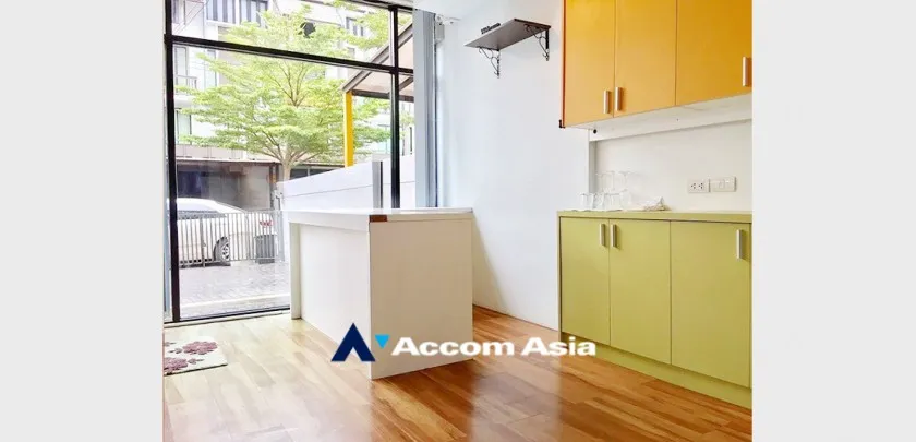  1  6 br Townhouse for rent and sale in Pattanakarn ,Bangkok BTS On Nut at Areeya Mandarina 77 AA33317