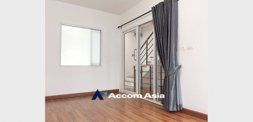 5  6 br Townhouse for rent and sale in Pattanakarn ,Bangkok BTS On Nut at Areeya Mandarina 77 AA33317
