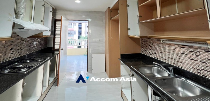 4  3 br Apartment For Rent in Sukhumvit ,Bangkok MRT Sukhumvit - BTS Asok at Perfect Apartment for Big Family, Prime Location Near Main Street AA33318