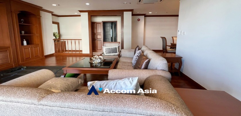  2  3 br Apartment For Rent in Sukhumvit ,Bangkok MRT Sukhumvit - BTS Asok at Perfect Apartment for Big Family, Prime Location Near Main Street AA33318