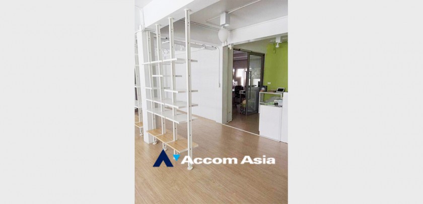 5  Retail / Showroom For Rent in Sukhumvit ,Bangkok BTS Phra khanong AA33329