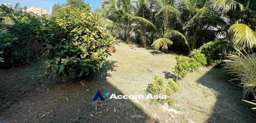  1  Land For Sale in Pattanakarn ,Bangkok BTS On Nut AA33357