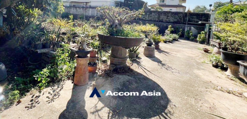 7  Land For Sale in Pattanakarn ,Bangkok BTS On Nut AA33357