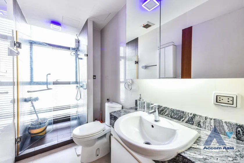 8  2 br Condominium For Sale in Silom ,Bangkok MRT Sam Yan - BTS Sala Daeng at Vertiq Rama 4 Siam AA33359