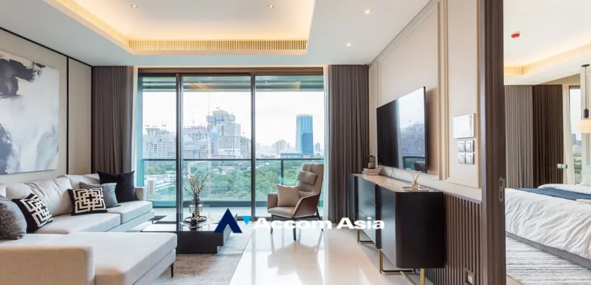unit 1 Bedroom  Condominium For Rent & Sale in Ploenchit, Bangkok  near BTS Ploenchit (AA33372)