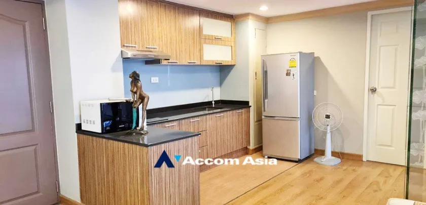 unit 2 Bedrooms  Condominium For Rent in Pattanakarn, Bangkok  near BTS Nana (AA33386)