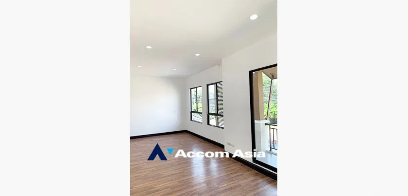 10  4 br House for rent and sale in Dusit ,Bangkok  AA33401