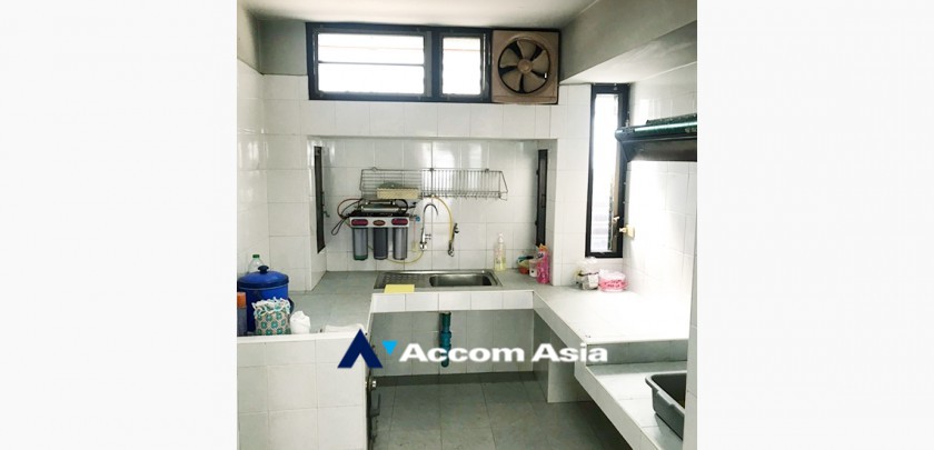 4  4 br House for rent and sale in Dusit ,Bangkok  AA33401