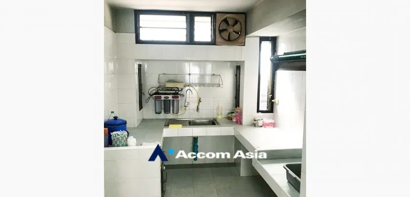 unitHome Office |  4 Bedrooms  House For Rent & Sale in Dusit, Bangkok  (AA33401)