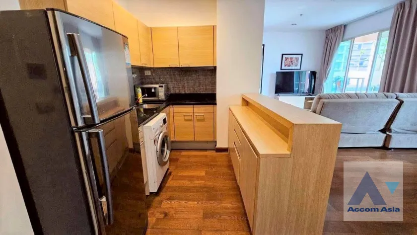 unit 3 Bedrooms  Condominium For Rent in Ploenchit, Bangkok  near BTS Chitlom (AA33404)