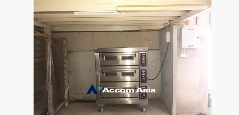 unit Townhouse For Sale in Dusit, Bangkok  (AA33406)