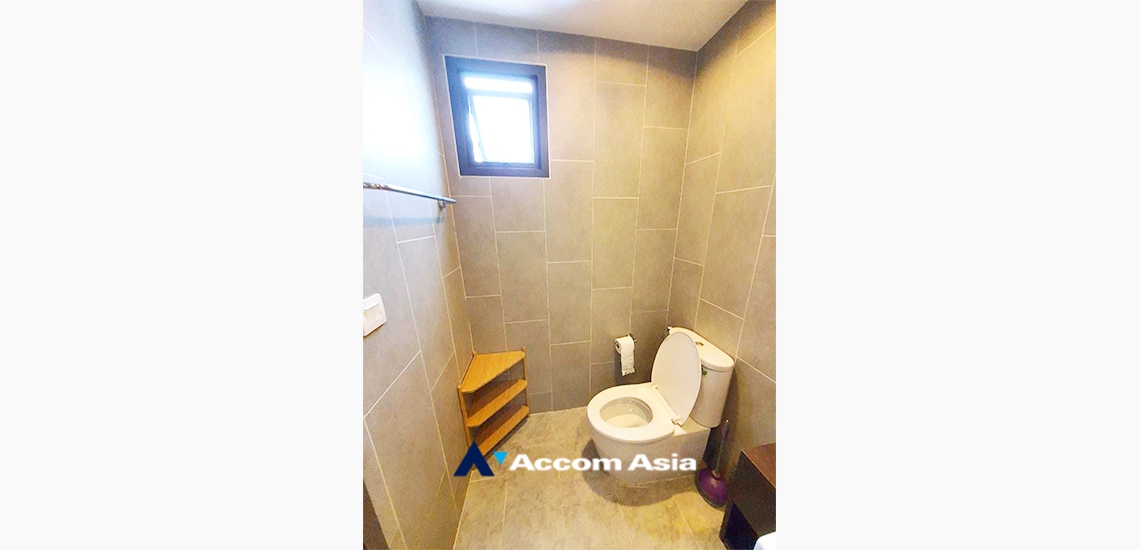 8  1 br Condominium For Sale in Sukhumvit ,Bangkok BTS Ekkamai at C Ekkamai AA33413