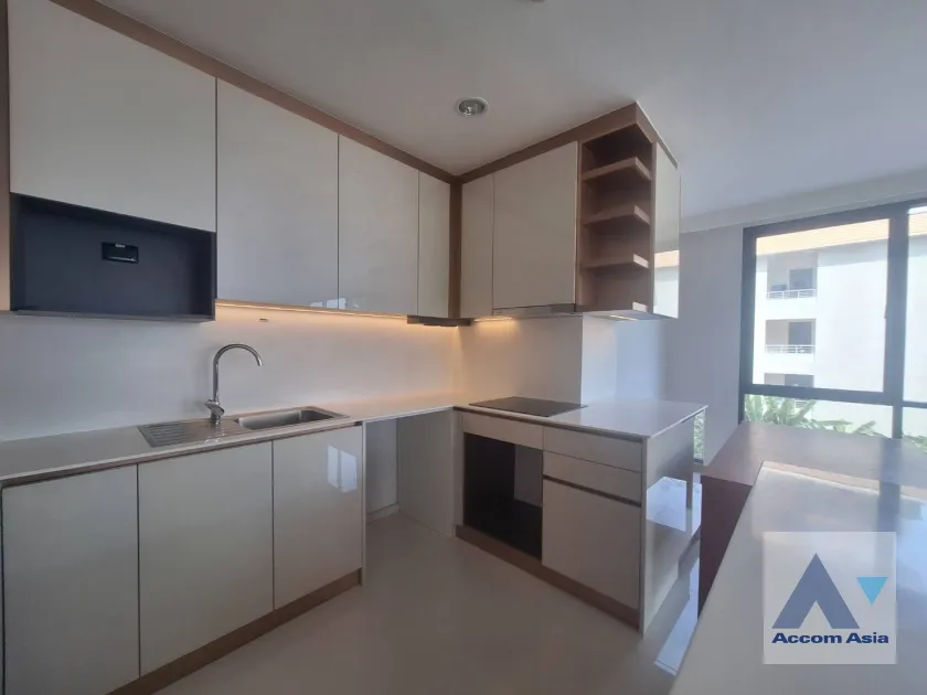 unitPet friendly |  3 Bedrooms  Apartment For Rent & Sale in Sathorn, Bangkok  near BTS Chong Nonsi (AA33430)