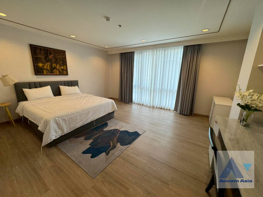 8  4 br Apartment For Rent in Sathorn ,Bangkok BTS Chong Nonsi at Luxury Designed in Prime Area AA33431