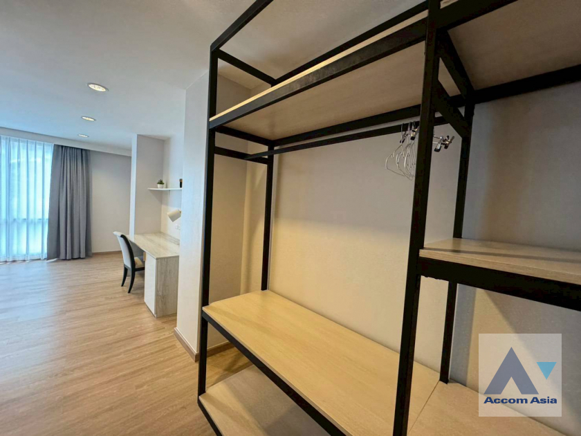 12  4 br Apartment For Rent in Sathorn ,Bangkok BTS Chong Nonsi at Luxury Designed in Prime Area AA33431