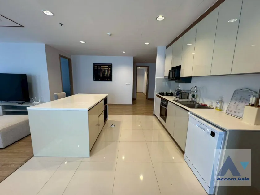 unitPet friendly | Spacious apartment with neat design and natural light in Sathorn (AA33431)