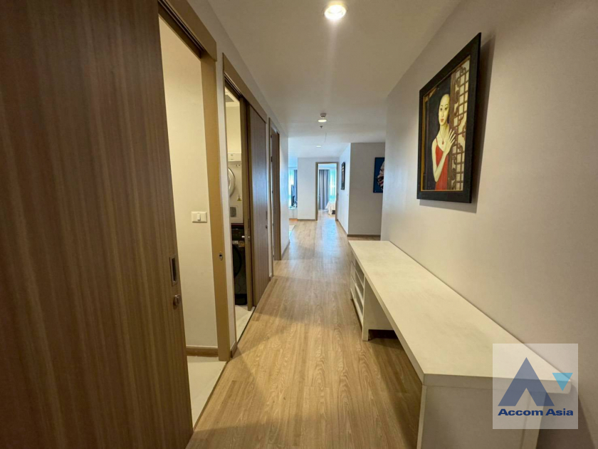 5  4 br Apartment For Rent in Sathorn ,Bangkok BTS Chong Nonsi at Luxury Designed in Prime Area AA33431