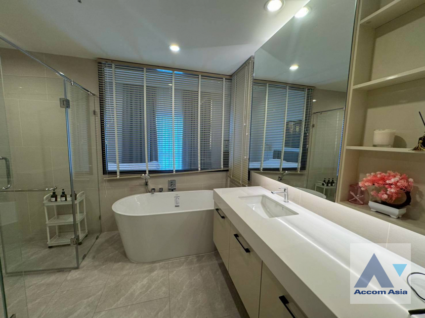 12  3 br Apartment For Rent in Sathorn ,Bangkok BTS Chong Nonsi at Luxury Designed in Prime Area AA33439