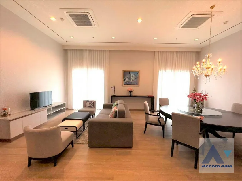 unitPet friendly | Luxury apartment with sleek design in prime Sathorn location (AA33439)