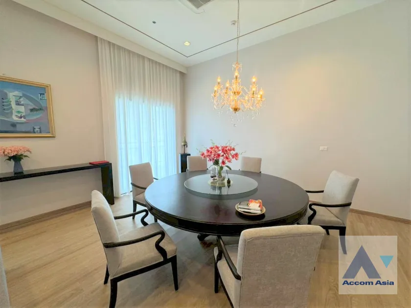unitPet friendly | Luxury apartment with sleek design in prime Sathorn location (AA33439)