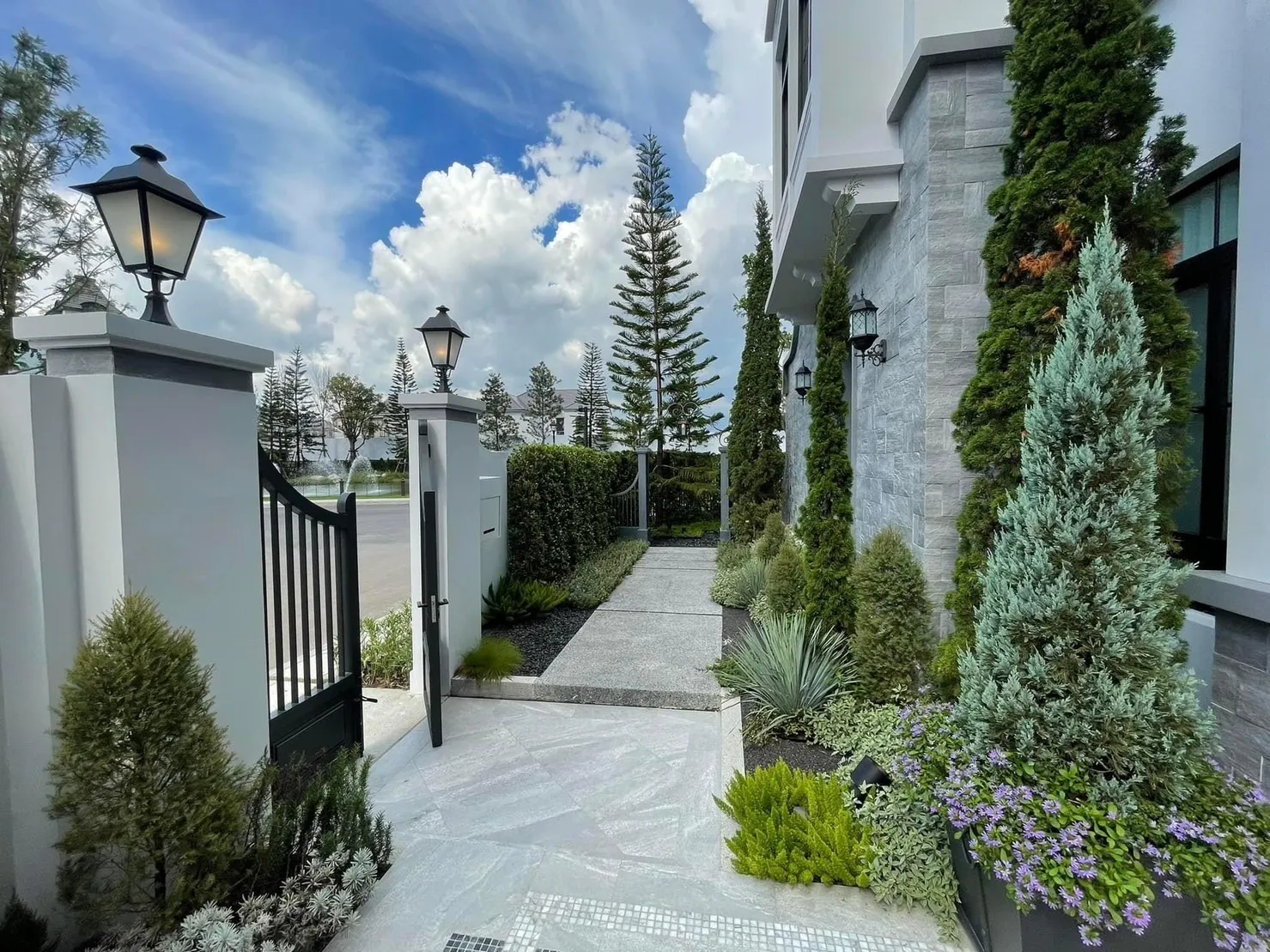 9  5 br House For Sale in Pattanakarn ,Bangkok ARL Ban Thap Chang at Exclusive Village AA33468