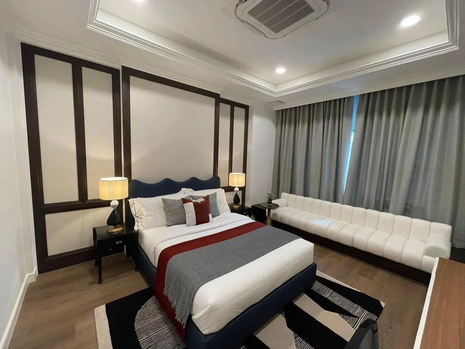 unitFully Furnished, Garden |  5 Bedrooms  House For Sale in Pattanakarn, Bangkok  near ARL Ban Thap Chang (AA33468)