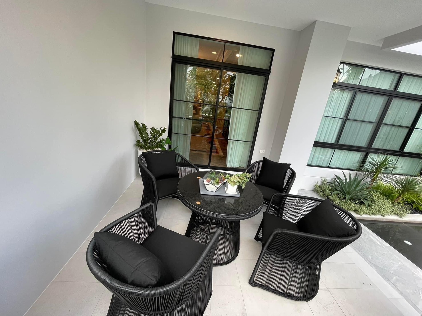 12  5 br House For Sale in Pattanakarn ,Bangkok ARL Ban Thap Chang at Exclusive Village AA33468