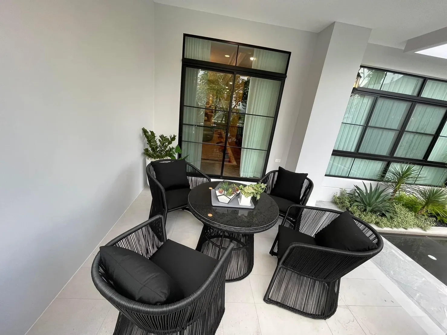 12  5 br House For Sale in Pattanakarn ,Bangkok ARL Ban Thap Chang at Exclusive Village AA33468