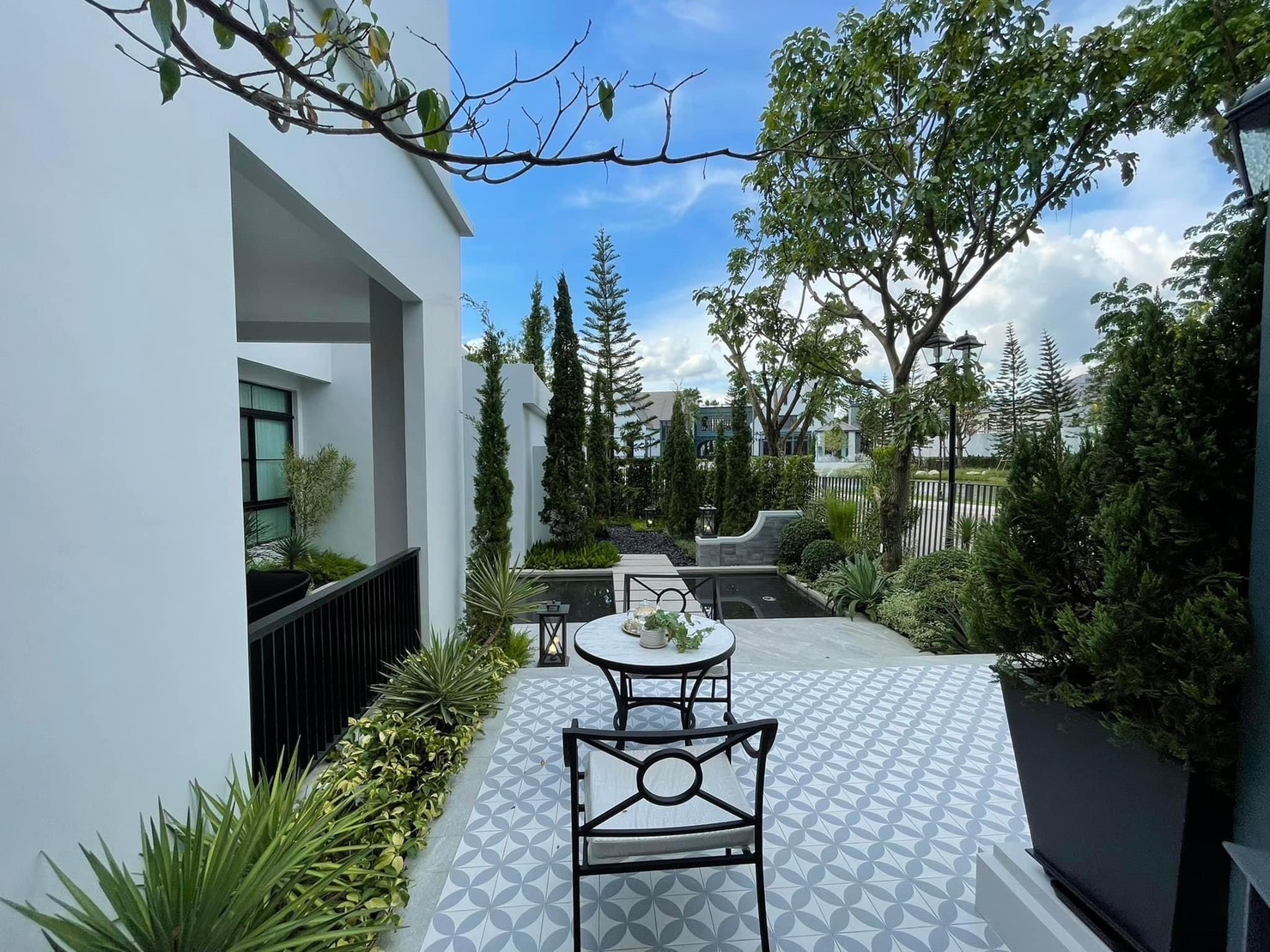  2  5 br House For Sale in Pattanakarn ,Bangkok ARL Ban Thap Chang at Exclusive Village AA33468